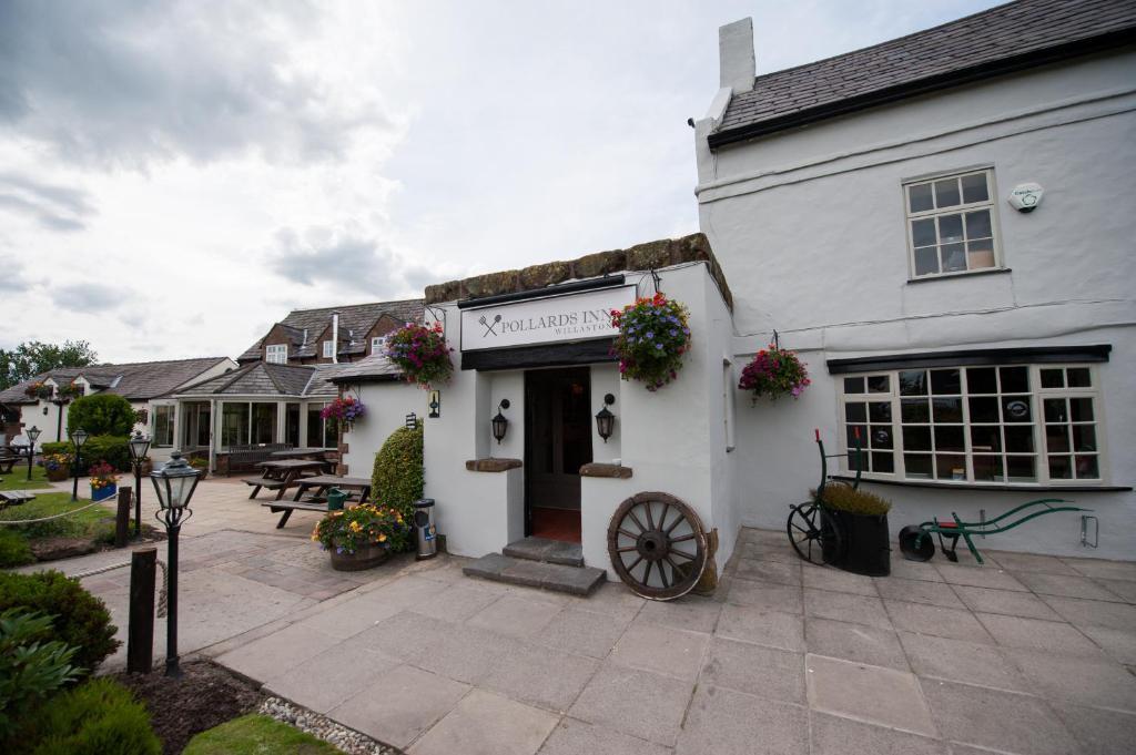 Pollards Inn Willaston  ภายนอก รูปภาพ